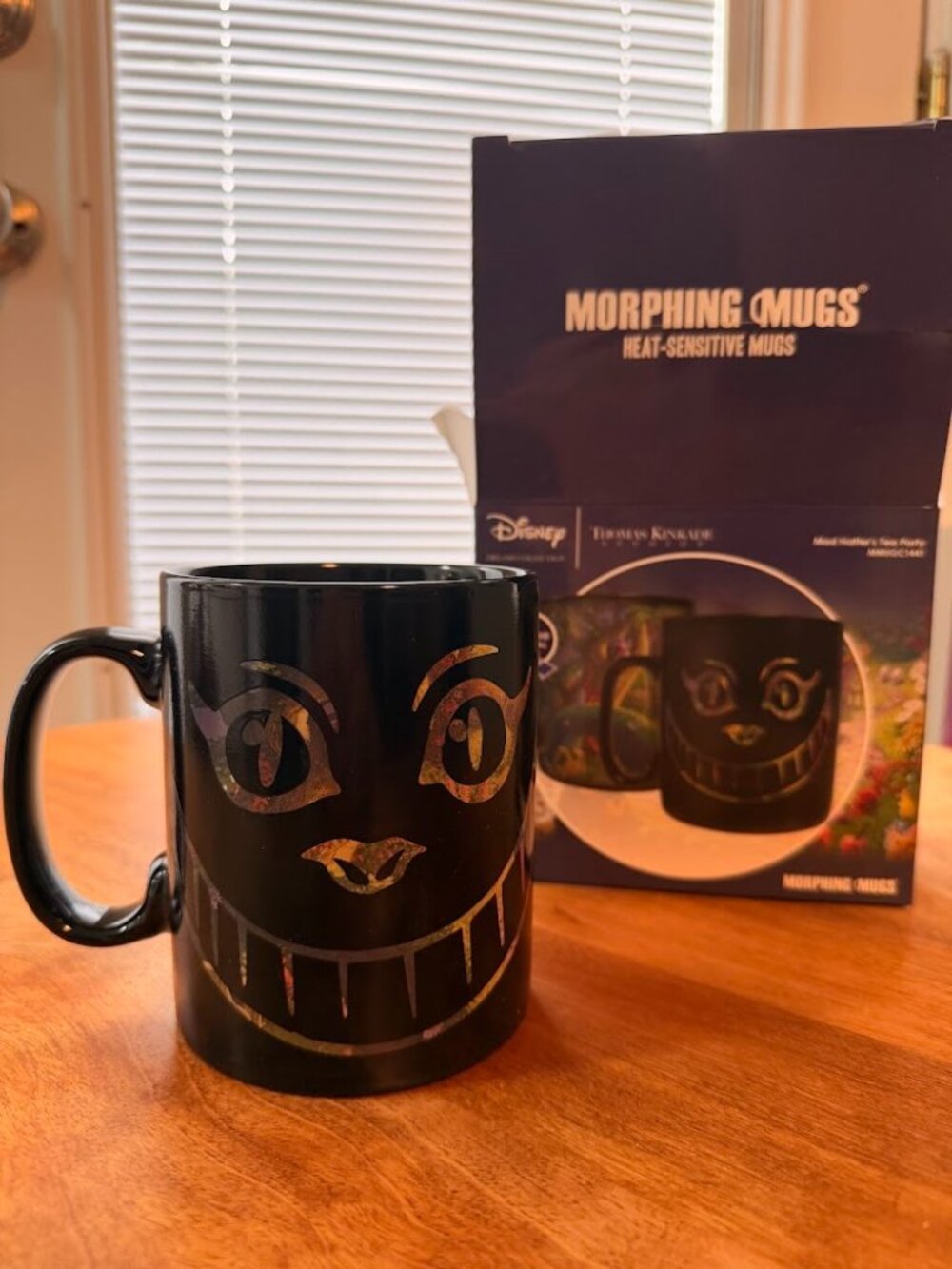 Disney Alice in Wonderland Cheshire Cat Morphing Mug Heat Sensitive Thomas Kinka